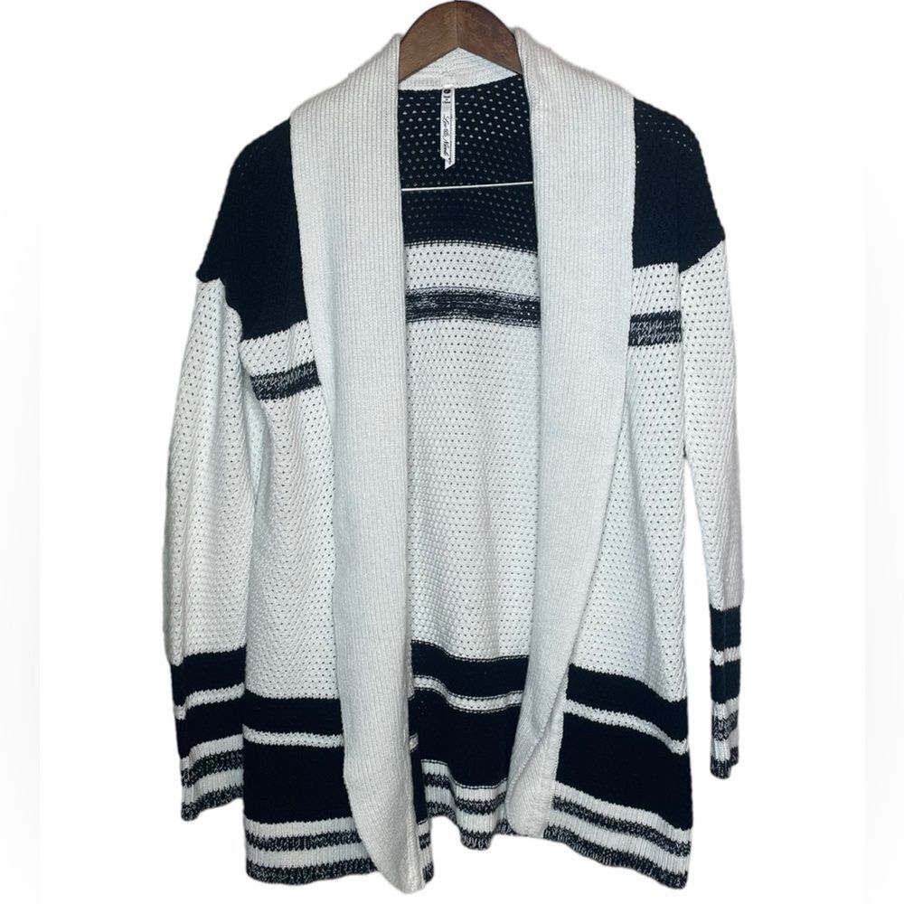 Leo & Nicole Black and White Sweater size Large